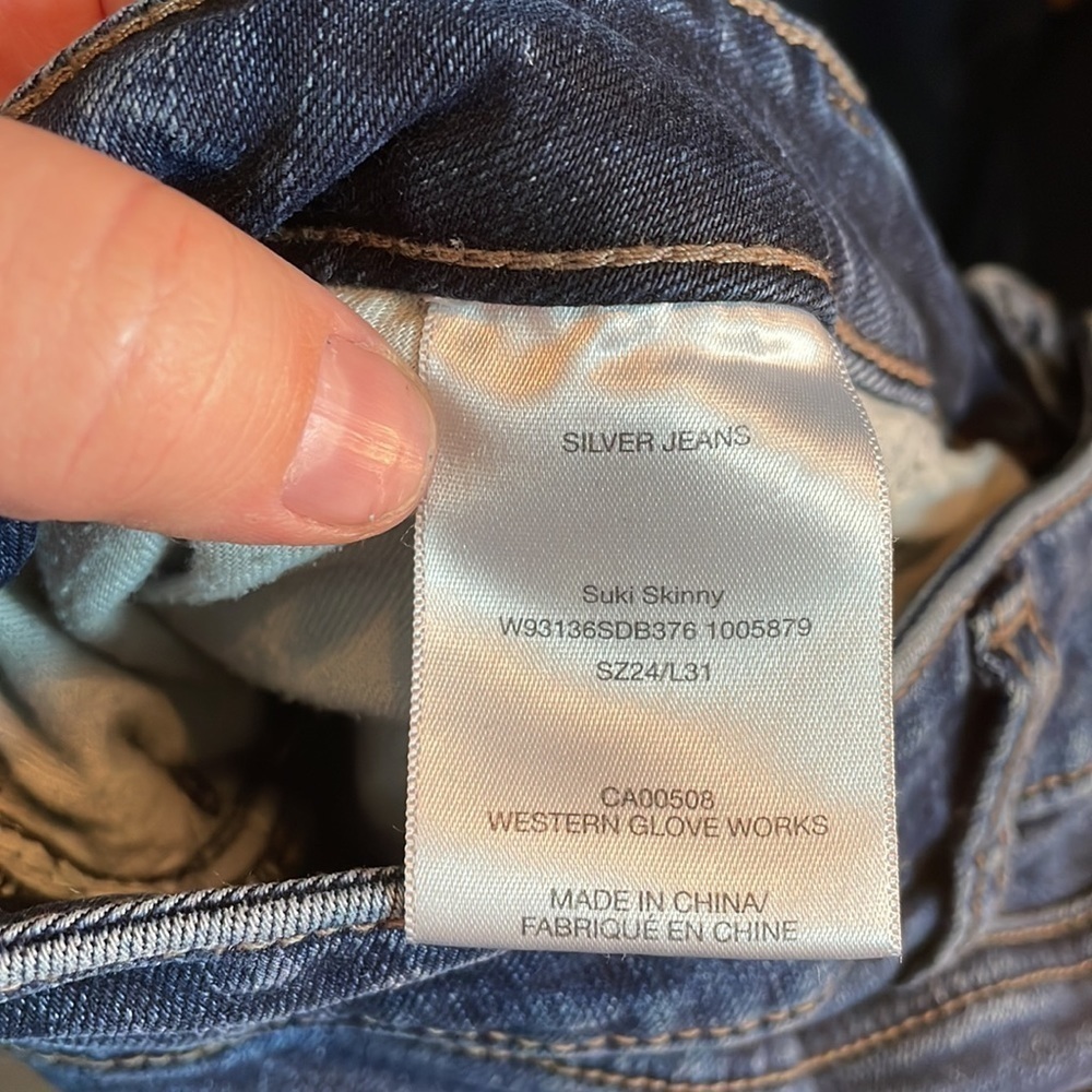 Silver Jeans - Suki Skinny Jeans after market cut off (cropped) plus size 24 - Picture 6 of 6